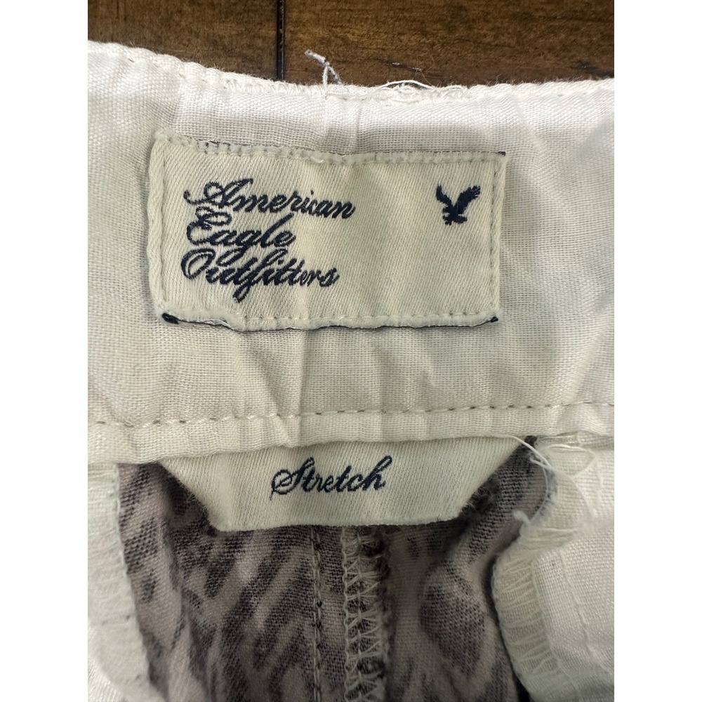 American Eagle Outfitters Black White Tribal Ikat Geometric Shorts Size 4 - Picture 2 of 8